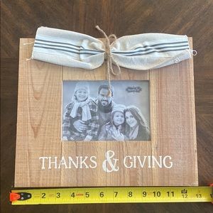 Wooden 4x6 picture frame.